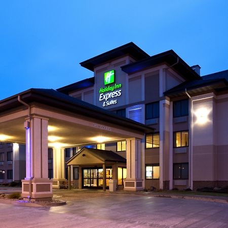 Holiday Inn Express & Suites - Worthington By Ihg Bagian luar foto