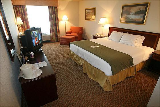 Holiday Inn Express & Suites - Worthington By Ihg Ruang foto