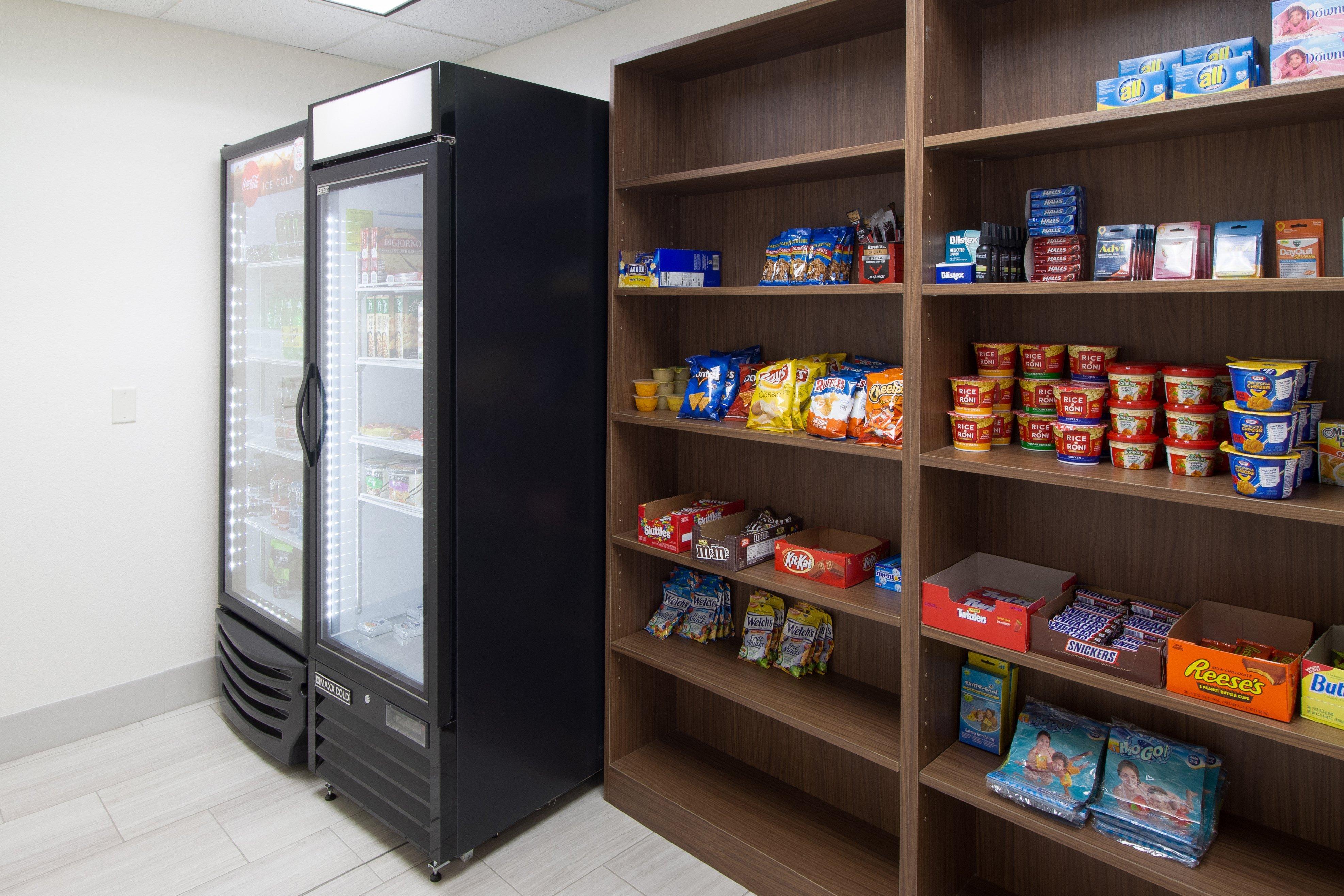 Holiday Inn Express & Suites - Worthington By Ihg Bagian luar foto
